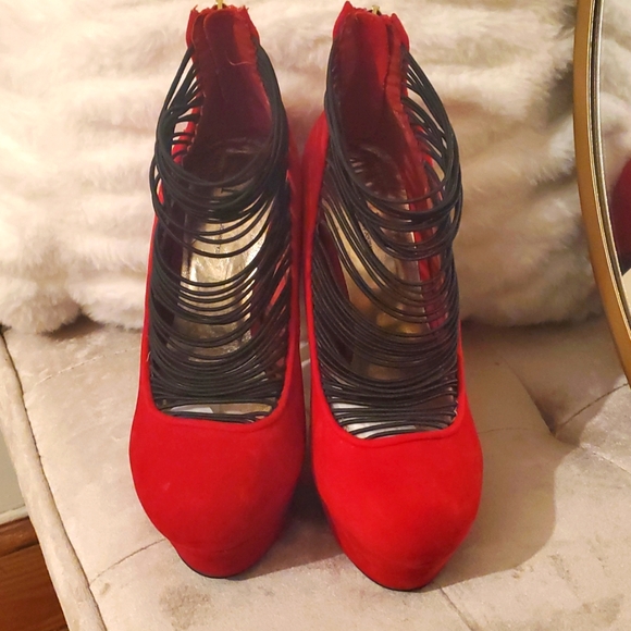 Shi By Journeys Elegant Red Women's Heels - Picture 2 of 12